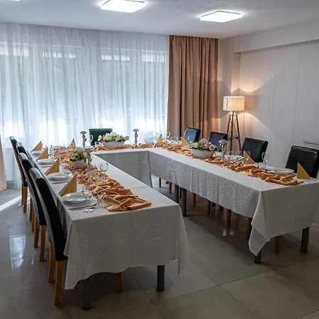 ホテル Garni Považská Bystrica