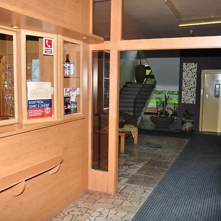酒店 Garni Považská Bystrica