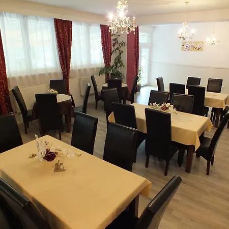 Garni فندق Považská Bystrica