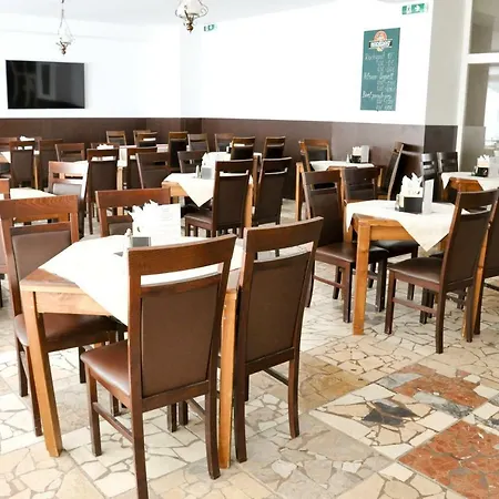 Garni Szálloda *